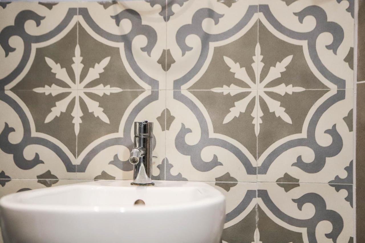 Il Loggiato By Wonderful Italy Apartment Naples Luaran gambar