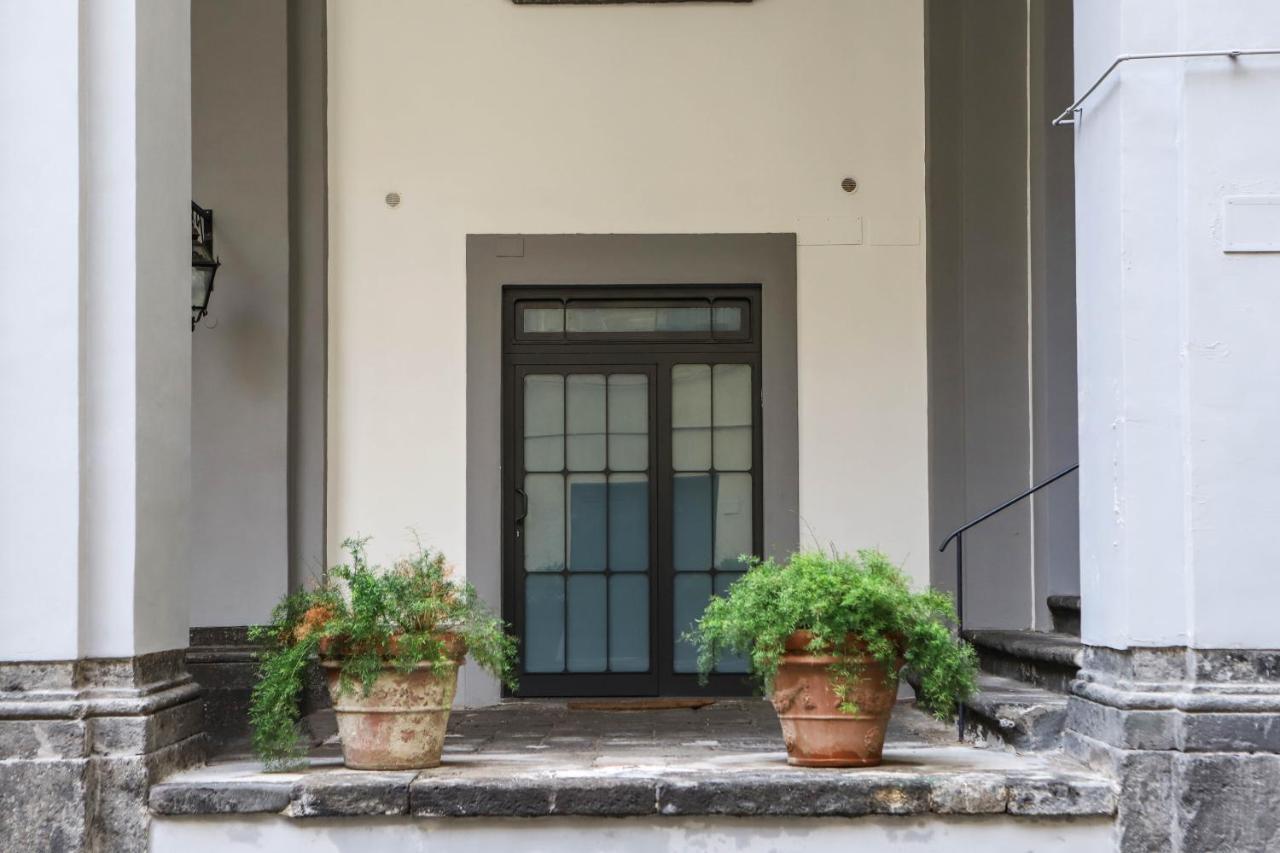 Il Loggiato By Wonderful Italy Apartment Naples Luaran gambar